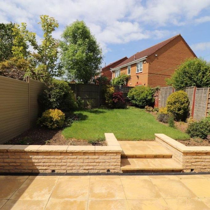 3 bedroom semi-detached house to rent - Photo 1
