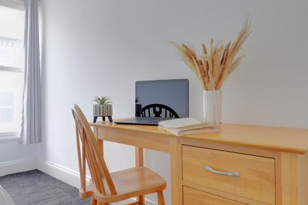 1 bedroom in a house share to rent - Photo 5