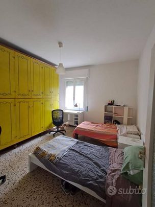 Stanza in appartamento di 90 m² a Bologna - Photo 1