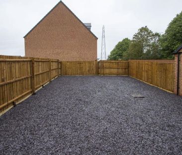 3 bedroom semi-detached house to rent - Photo 2