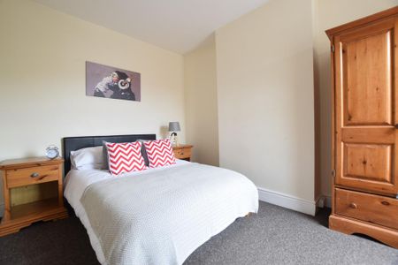 3 bedroom terraced house to rent - Photo 5