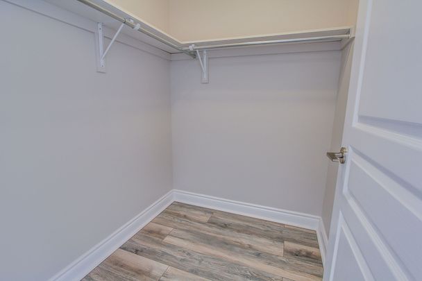 For Lease - 7 North Park Road Unit# 712, Vaughan, Ontario - Photo 1