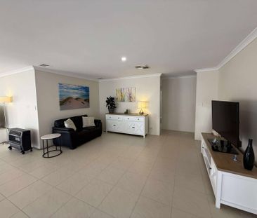 Spacious, Low-Maintenance Living - Photo 4