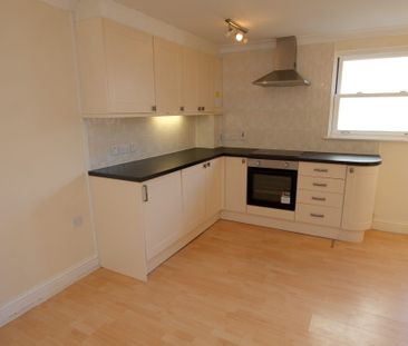 8 Norwood Road, CHELTENHAM GL502DN - Photo 3
