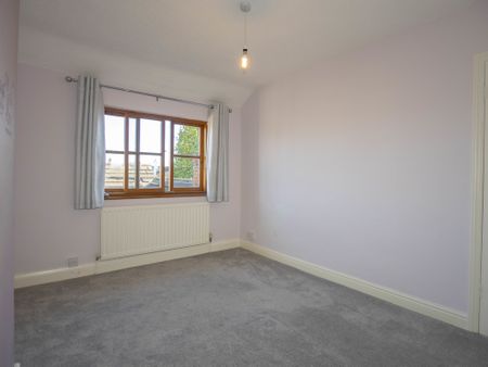 2 bedroom semi-detached to let - Photo 5