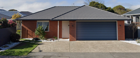 Windsor, 3 Bedroom + attached double garage - Photo 5