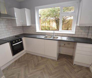 3 bedroom semi-detached house to rent - Photo 5