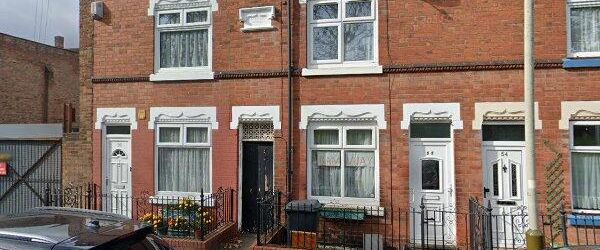 3 Bed Terraced House, Leicester, LE4 - Photo 1