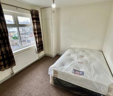Room in a Shared House, Fairgreen Road, CR7 - Photo 6