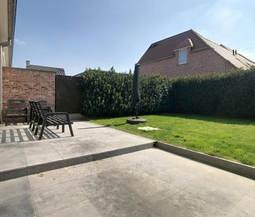 Instapklare woning met 3 slaapkamers en tuin te Izegem - Foto 3