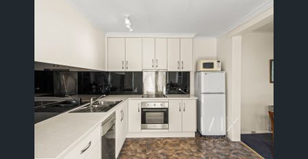 Charming Fully Furnished Cottage – Walk to Hobart CBD - Photo 5