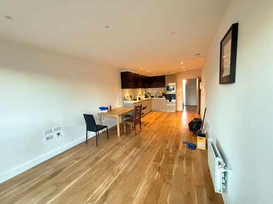 2 Bed Flat, Rathbone Market, E16 - Photo 1