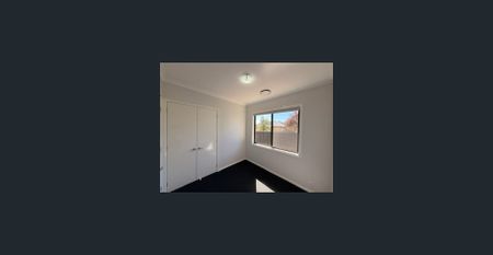 Modern Family Living in Convenient Location - Photo 4