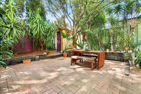 11 Rofe Street, Leichhardt - Photo 3