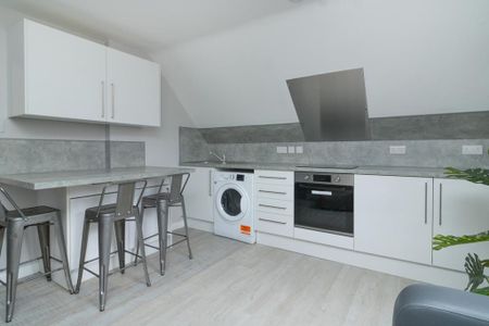 3 bedroom apartment to rent - Photo 2