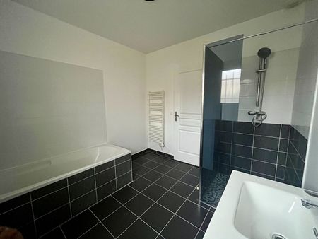 Location Maison 4 pièces 88m² - Photo 5