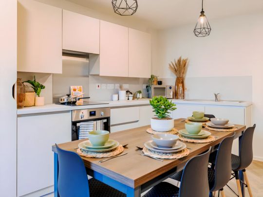 Deluxe Ensuite - Photo 1