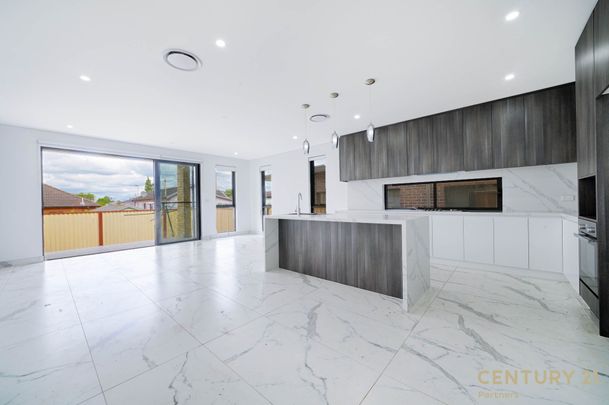 Comfortable Family Living - Photo 1