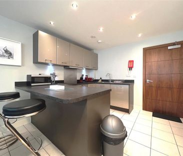 Studio to rent - Photo 2