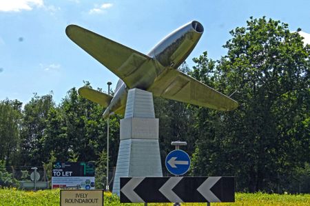 Kensington Place, Farnborough, Hampshire, GU14 - Photo 4