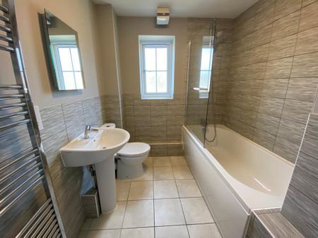 2 bedroom flat to rent - Photo 5