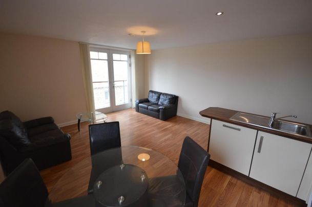 2 bedroom flat to rent - Photo 1