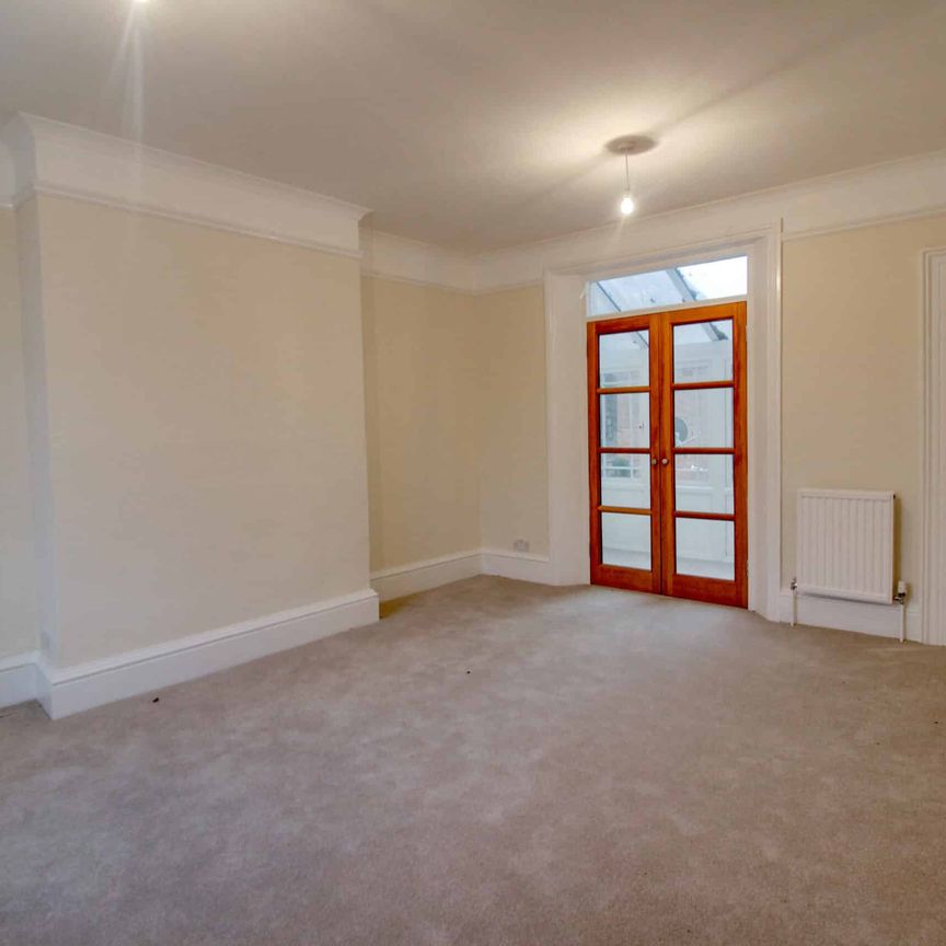 35b High Street, Marlborough, Marlborough, SN8 - Photo 1