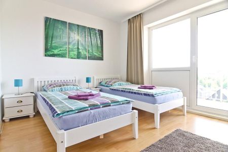 Moderne, voll möblierte 2-Zimmerwohnung mit Balkon - Photo 2