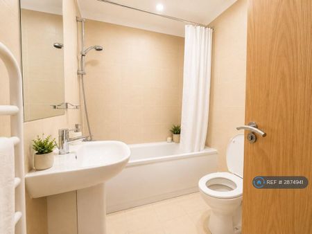 1 bedroom flat to rent - Photo 3