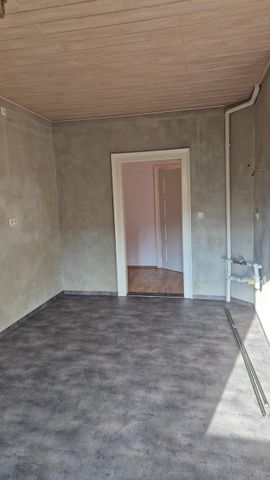3-Zimmer-Wohnung, 74,9 m², Blick auf die Osterburg, zentralnah in Weida - Photo 2