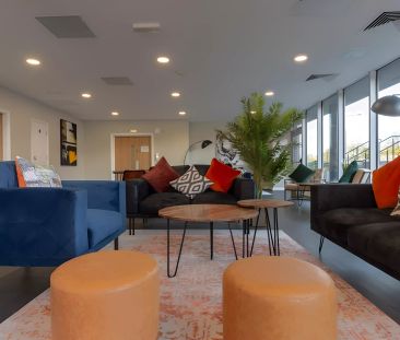 Penthouse Studio - Photo 3