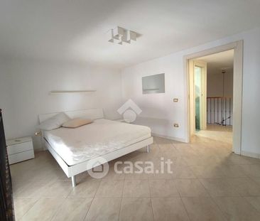 Trilocale in Affitto in Via Sant'Anna dei Lombardi 10 a Napoli - Foto 5