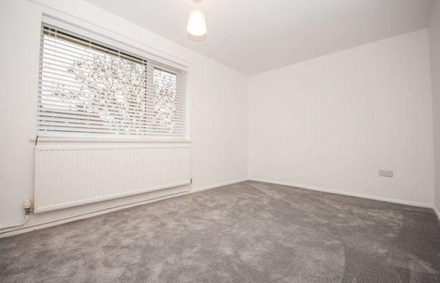 1 bedroom flat - Photo 1