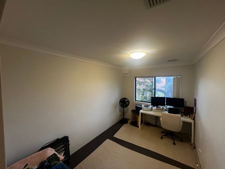 Strathfield South - Photo 2