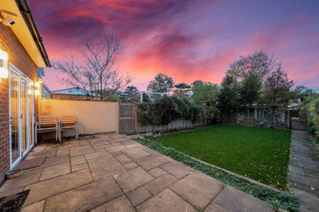 4 bedroom semi-detached house to rent - Photo 2