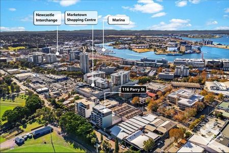 MODERN 2 BEDROOM APARTMENT - Photo 4