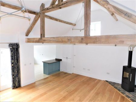 3 bedroom barn conversion to rent - Photo 2