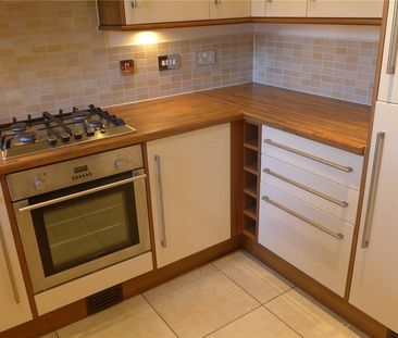 2 bedroom apartment to rent - Photo 6