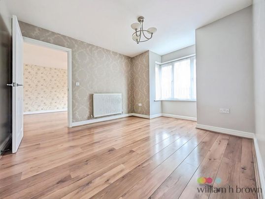 4 bedroom detached house to rent - Photo 1