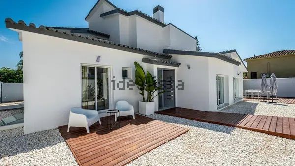 Alquiler de casa o chalet independiente en Paraiso-Barronal - Photo 1