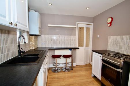 Granton Avenue, Upminster - Photo 5