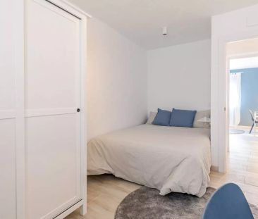 4-bedroom apartment for rent in Berruguete, Madrid, no smoking or pets allowed - Photo 4
