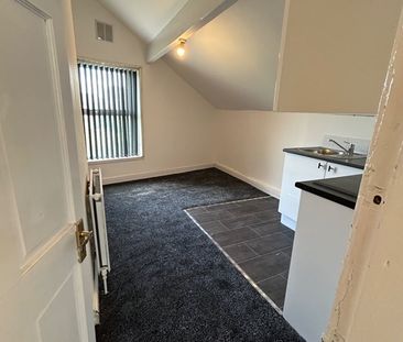 Studio Flat, Claremont Place, LS12 - Photo 6