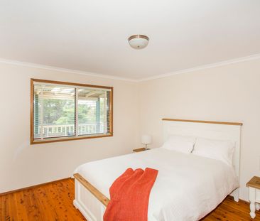 Coastal Living - Spacious Family Home Just Minutes from the Beach - Photo 3