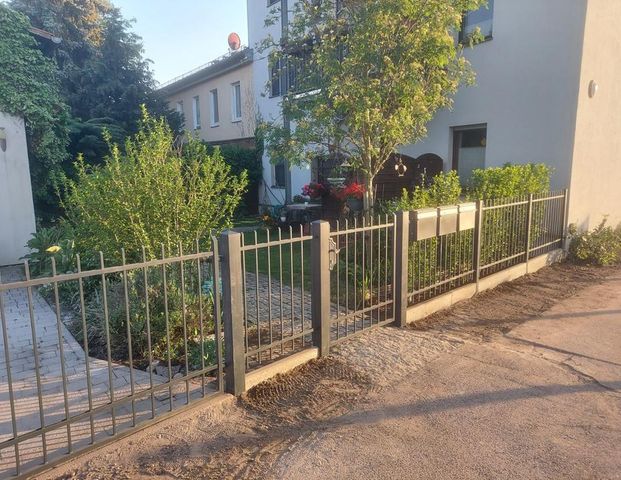 Flughafennähe: Idyllische Erdgeschoss-Wohnung - Photo 1