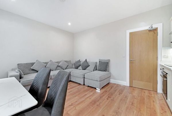 Apt 2, 8 Newington Street, Belfast, BT15 2HQ - Photo 1