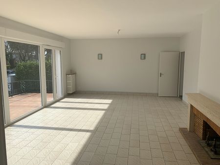 Location Maison 4 pièces 123m² - Photo 3