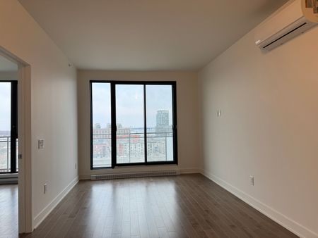 Unit 1002: Entire unit - Photo 2