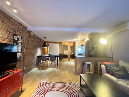 Superbe Condo situé dans le vieux-Montréal, complètement meublé et tout inclus. - Photo 4