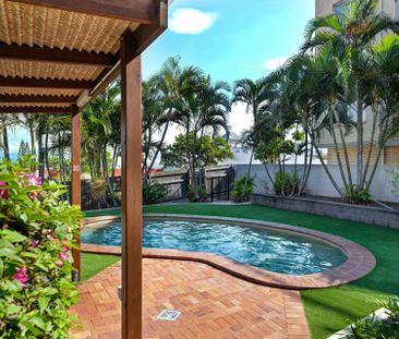 Blissfully Close to the Beach - Photo 2